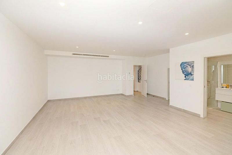 Foto 501b2cff-2ca2-4989-a135-bb0d789fb306. Casa aparellada amb calefacció aparcament piscina a Alhaurín de la Torre