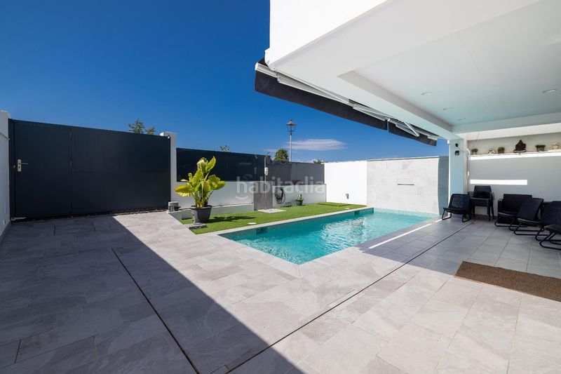 Foto b9f235d7-f21f-4416-9ede-01225633fd10. Casa aparellada amb calefacció aparcament piscina a Alhaurín de la Torre