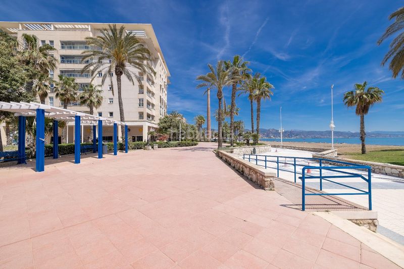 Foto bcf5ca94-f95e-4345-a9d4-fd65b82bd446. Pis amb calefacció aparcament piscina a Paseo Marítimo Oeste - Pacífico Málaga