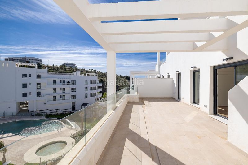 Foto e16ef754-7e51-41a3-b482-a0d0448f093e. Àtic amb calefacció aparcament piscina a Limonar Málaga