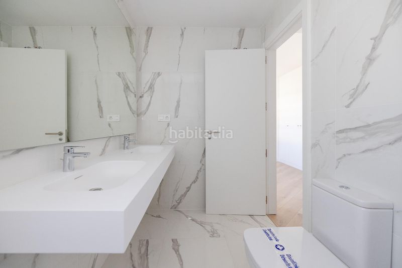 Foto e23bf769-0d9c-4f26-a6b5-43c23f5e8fe0. Àtic amb calefacció aparcament piscina a Limonar Málaga