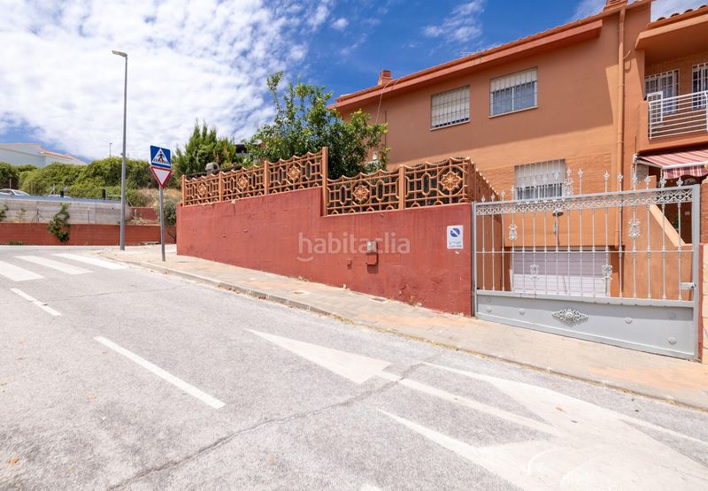 Foto 01709be6-d86a-45e7-983a-0b92bd8ccdd8. Casa aparellada amb aparcament a San Alberto - La Alcubilla - Florisol Málaga