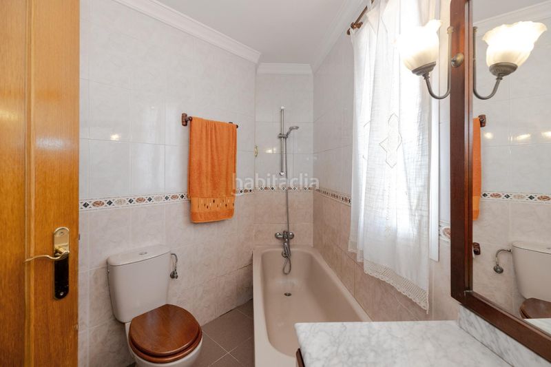 Foto 3b3ca549-45db-4e10-b12a-3f076733a1f7. Casa aparellada amb aparcament a San Alberto - La Alcubilla - Florisol Málaga