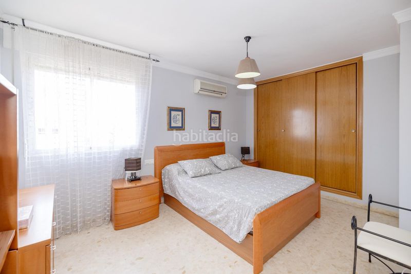 Foto 491a24d4-aba4-47bb-82bb-526e89d96ee9. Casa aparellada amb aparcament a San Alberto - La Alcubilla - Florisol Málaga