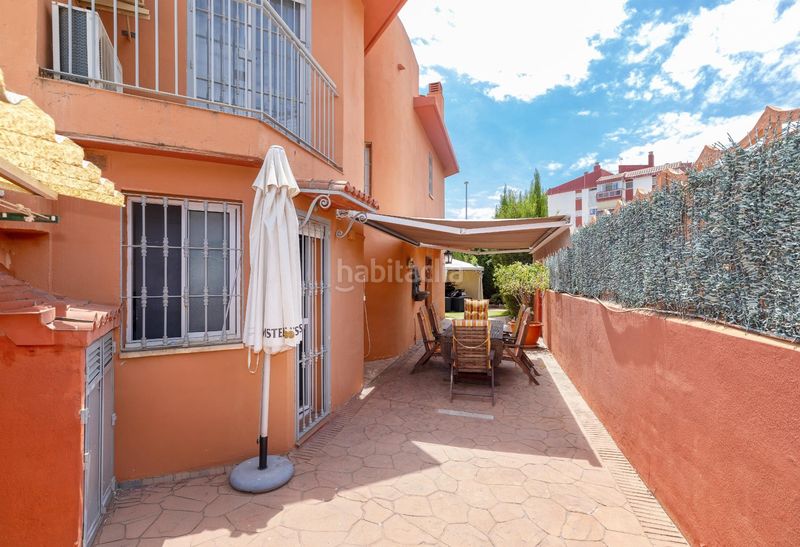 Foto 7122e1c5-f91c-48b8-9352-ad196b94cd8a. Casa aparellada amb aparcament a San Alberto - La Alcubilla - Florisol Málaga