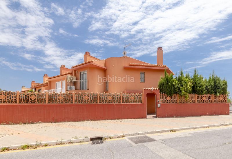 Foto d33a75be-9f83-4e05-90b1-9943c2ddbcc1. Casa aparellada amb aparcament a San Alberto - La Alcubilla - Florisol Málaga
