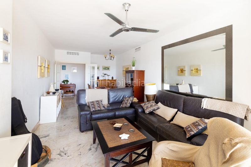 Foto a3bfe401-7d51-4796-8aa1-680595b300da. Pis amb aparcament piscina a la cala Mijas Mijas