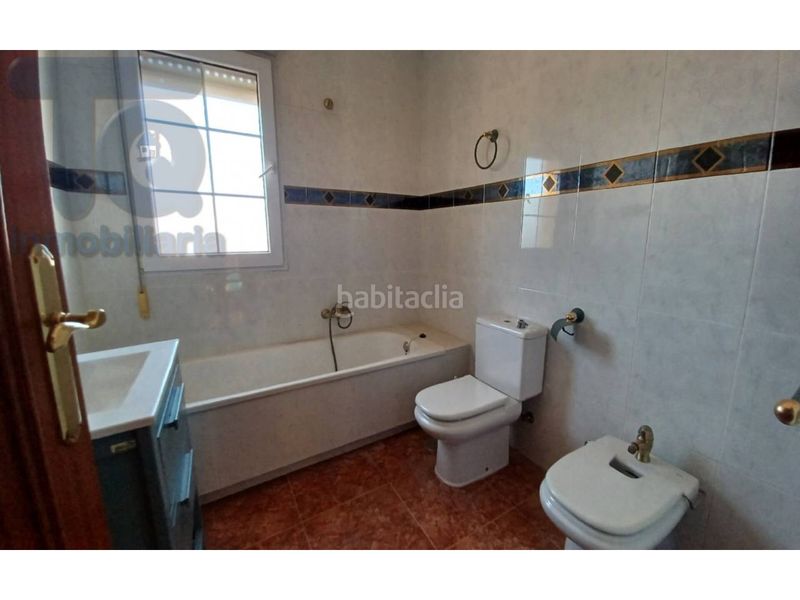 Foto 82af8e39-4ae5-4c80-97fd-643f3eb06069. Casa amb calefacció aparcament piscina a Dúrcal