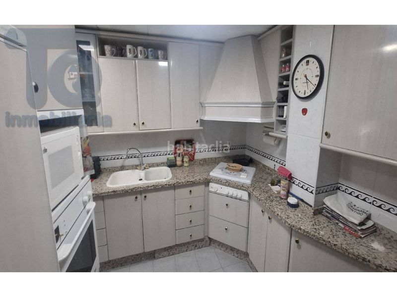 Foto b427ba81-b140-4682-aa61-5ee90cd96533. Pis amb calefacció aparcament a Poniente Armilla