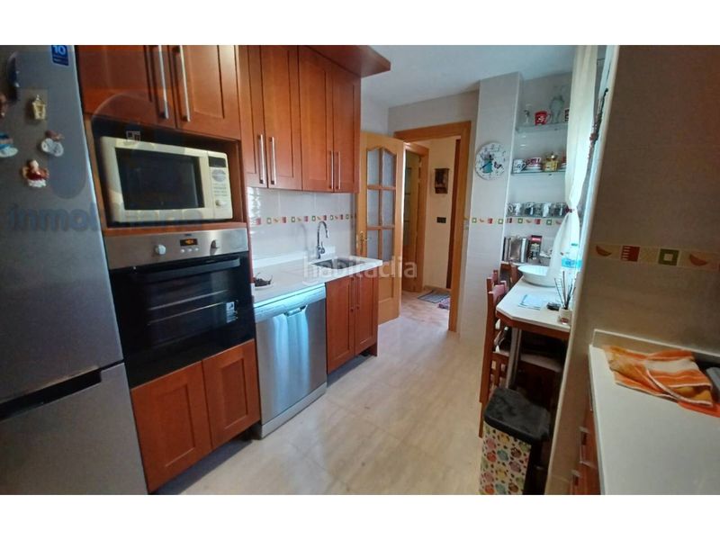 Foto f8873db3-03b4-43b2-9236-58e4c9001fe8. Àtic amb aparcament piscina a Atarfe