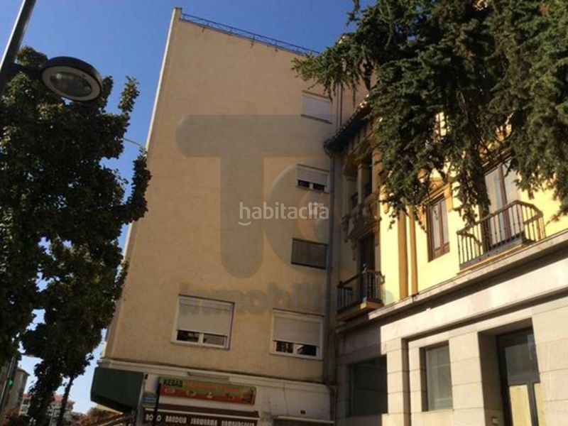 Foto 05859f03-960e-48b2-b025-a49ceb53aa3d. Edificio  en venta en Guadix