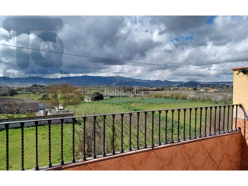 Foto 2362409f-dc5a-4225-be3d-de6e8f8c6854. Casa adossada amb calefacció aparcament a Dúrcal