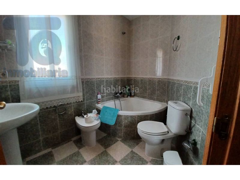 Foto 2b884cab-8365-42b3-abfd-797cca275bef. Casa adossada amb calefacció aparcament a Dúrcal