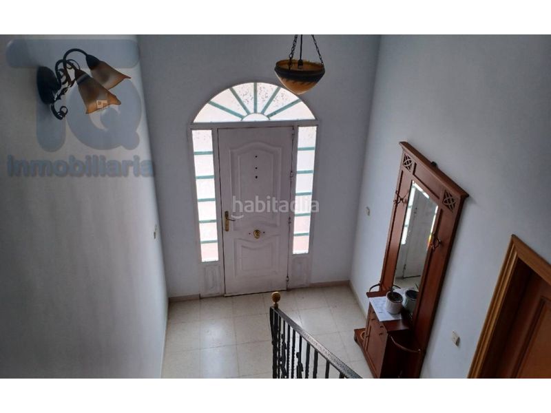 Foto 3c0a0e00-317a-4ab9-a9b7-4e7164f7eaf9. Casa adossada amb calefacció aparcament a Dúrcal