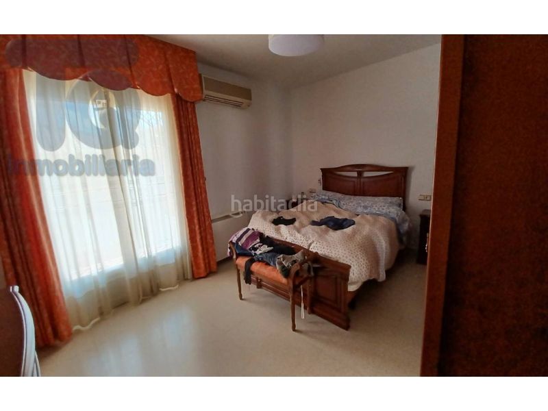 Foto 74c1e0f9-a9c6-4ab8-9035-e3aa592948c0. Casa adossada amb calefacció aparcament a Dúrcal