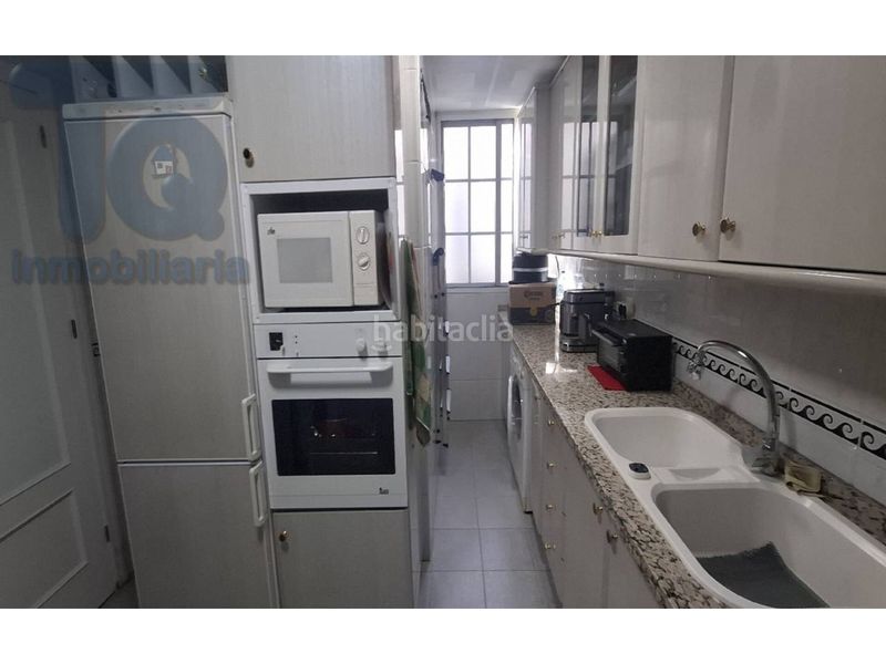 Foto 83fd1b4f-224a-47ee-88cc-5f5f5cc4b4a4. Pis amb calefacció aparcament a Poniente Armilla