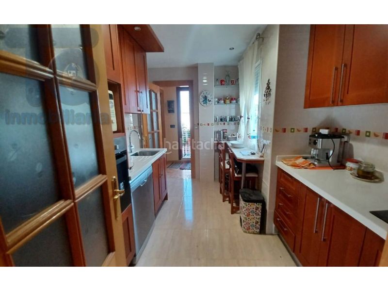 Foto bafe80ca-b8e5-46c3-a9a2-667cc57b6417. Àtic amb aparcament piscina a Atarfe