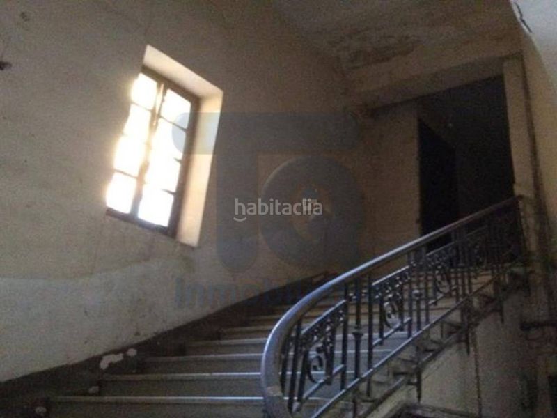 Foto dcce11b2-4858-465a-a620-7f37b0216158. Edificio  en venta en Guadix