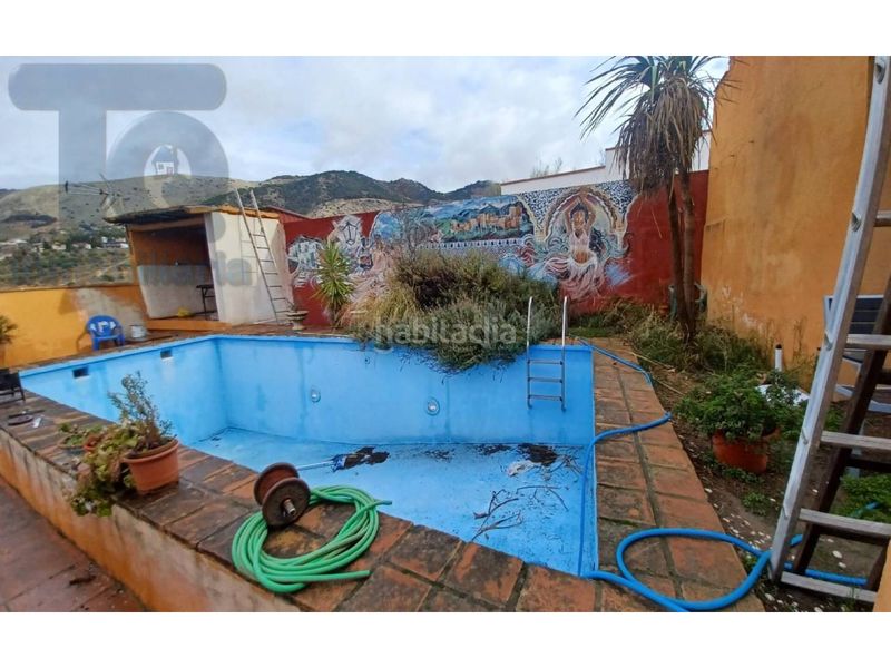 Foto e8aaa472-6a9f-44a4-b8ed-f89f99589b24. Masia amb piscina a Alfacar