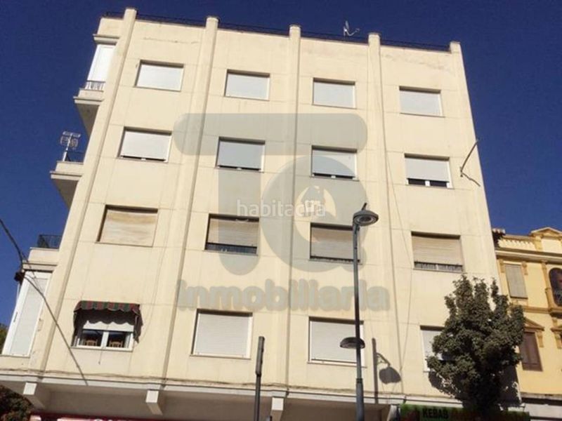 Foto cb0ef07d-a50d-4195-a043-8744d2d58efa. Edifici a Guadix