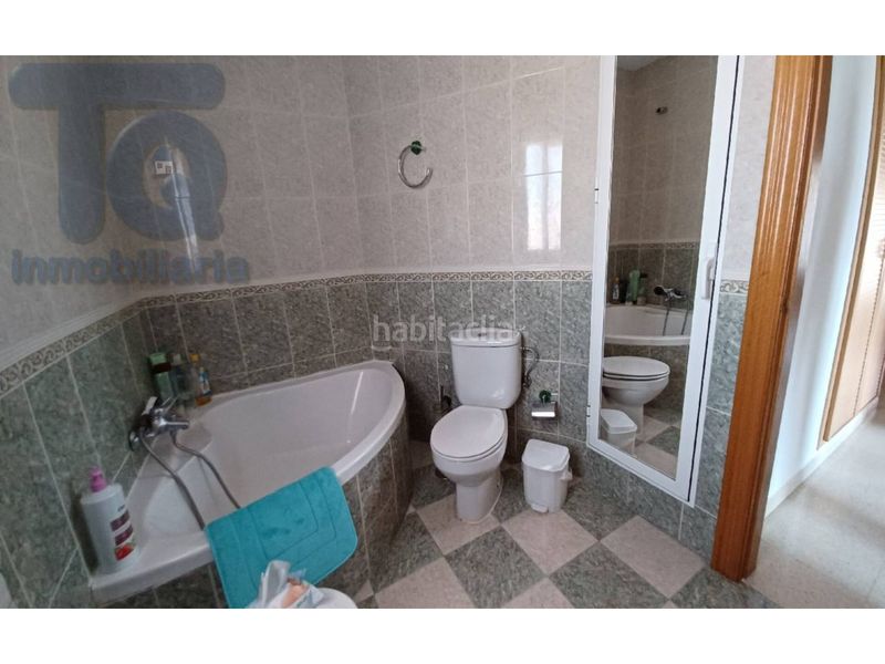 Foto d173f6f8-d155-4a45-a746-21c00fc5a2e3. Casa amb calefacció aparcament a Dúrcal