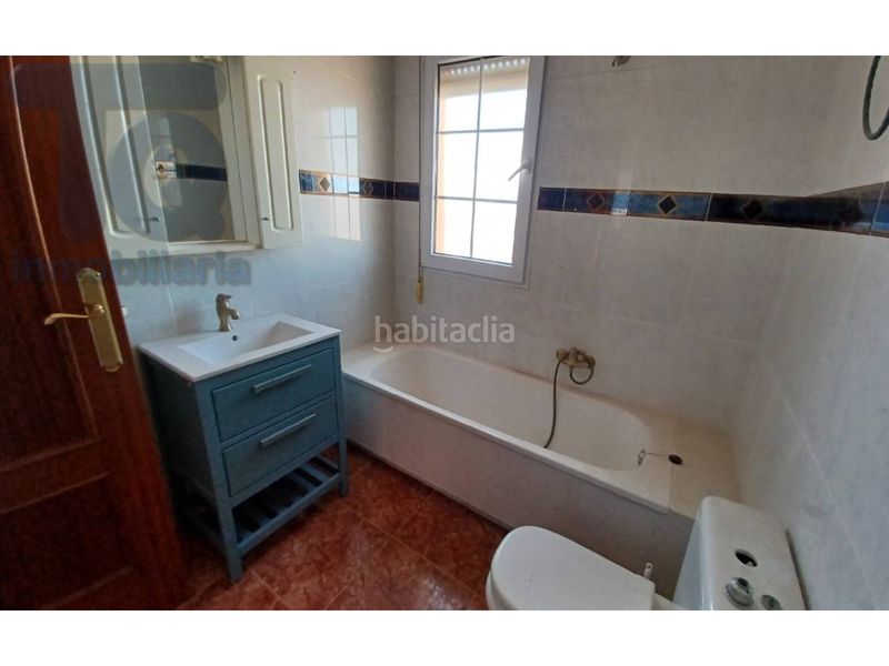 Foto b00c6b0f-2c0b-4807-8cfb-82bacd2d52f8. Casa amb calefacció aparcament piscina a Dúrcal