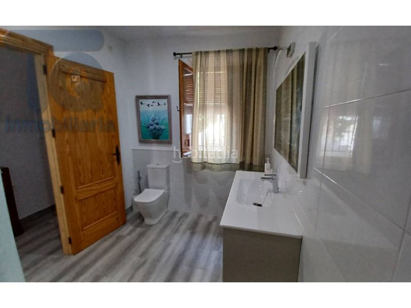 Foto c611e3a3-6fe5-40a0-9459-4f63d94cc47c. Casa amb calefacció aparcament a Barrio de Albaicín Granada