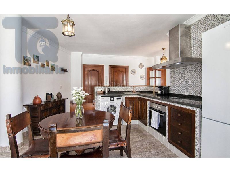 Foto 17934598-880e-491d-b010-609756747963. Casa pareada  en venta en San Ildefonso hospital real18010 en Granada