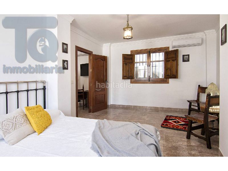 Foto 2788d9a8-890b-4c45-b8db-ce85c7f5681f. Casa pareada  en venta en San Ildefonso hospital real18010 en Granada