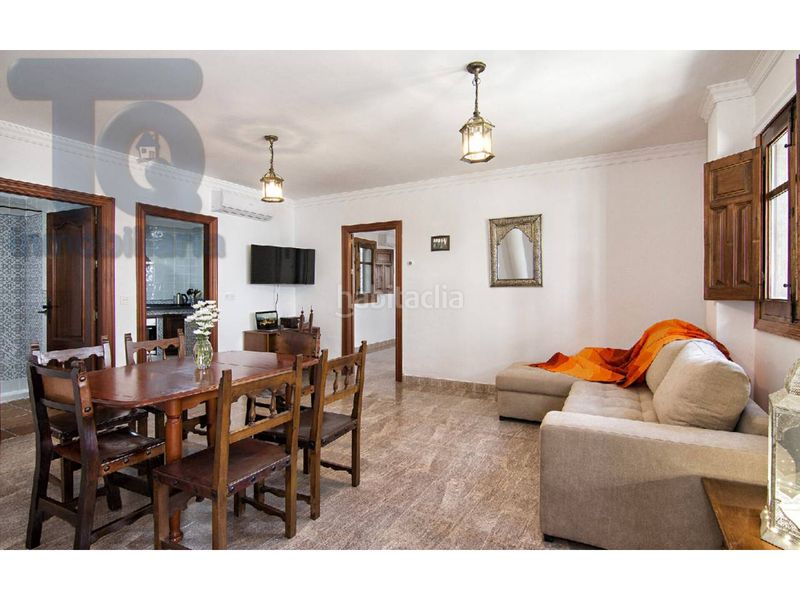 Foto cab15cda-c126-470a-9364-77354e37d5c8. Casa pareada  en venta en San Ildefonso hospital real18010 en Granada