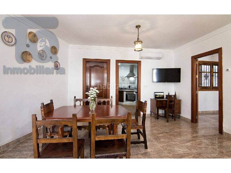 Foto f5201541-fc74-4151-9e82-c3a3921efc9d. Casa pareada  en venta en San Ildefonso hospital real18010 en Granada