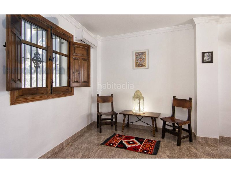 Foto f596b639-ad98-46b2-bb53-db35f8562d17. Casa pareada  en venta en San Ildefonso hospital real18010 en Granada