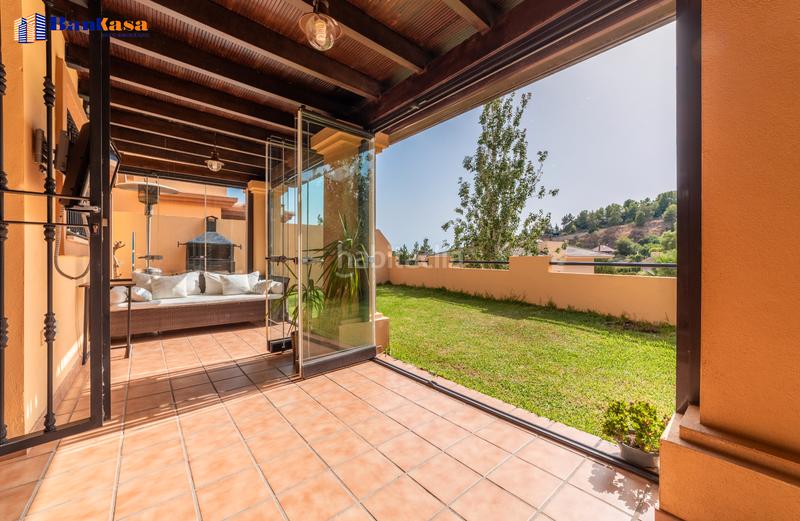 Foto 03e1c4bb-5ab2-4228-bf80-3304014bf5d4. Doppelhaus mit kamin parking pool in Pinares de San Antón Málaga