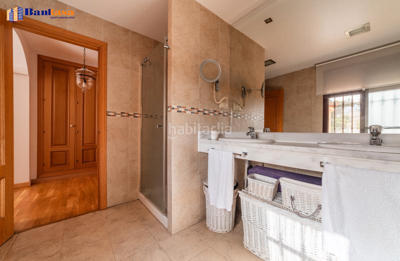 Foto 2f642dff-7bd9-4268-ad12-6c53be9a2a1c. Doppelhaus mit kamin parking pool in Pinares de San Antón Málaga