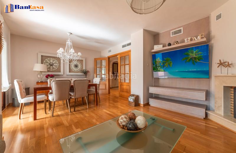 Foto 501876fa-0bdf-4a3c-ad94-894782edb559. Doppelhaus mit kamin parking pool in Pinares de San Antón Málaga