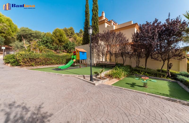 Foto b99d3fe5-0622-44ac-a7b3-3cf8bed7bc5d. Doppelhaus mit kamin parking pool in Pinares de San Antón Málaga