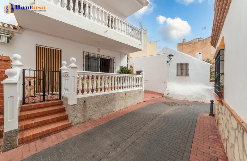 Foto c2dcf7e8-ada0-4a6e-bc42-ecdbe8a33037. Location maison jumelée avec cheminée dans Benagalbón Rincón de la Victoria