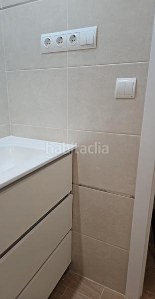 Foto 7d5f0028-7af9-44e5-a8bc-94a356172177. Alquiler piso ?? alquiler de apartamento acogedor – edificio scala 2000 (junto a el corte inglés) en Málaga