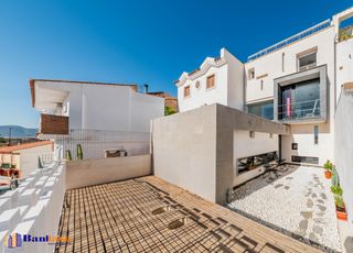Casa adosada en Campanillas. ?? vivienda única junto al pta, con amplias terrazas, solárium y