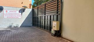 Aparcament cotxe a Avenida alicia larrocha 17. Se vende aparcamiento en parque litoral