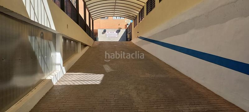 Foto 42537d9c-2474-43f5-a669-93a747c1be4a. Parking coche en avenida alicia larrocha 17 se vende aparcamiento en parque litoral en Málaga