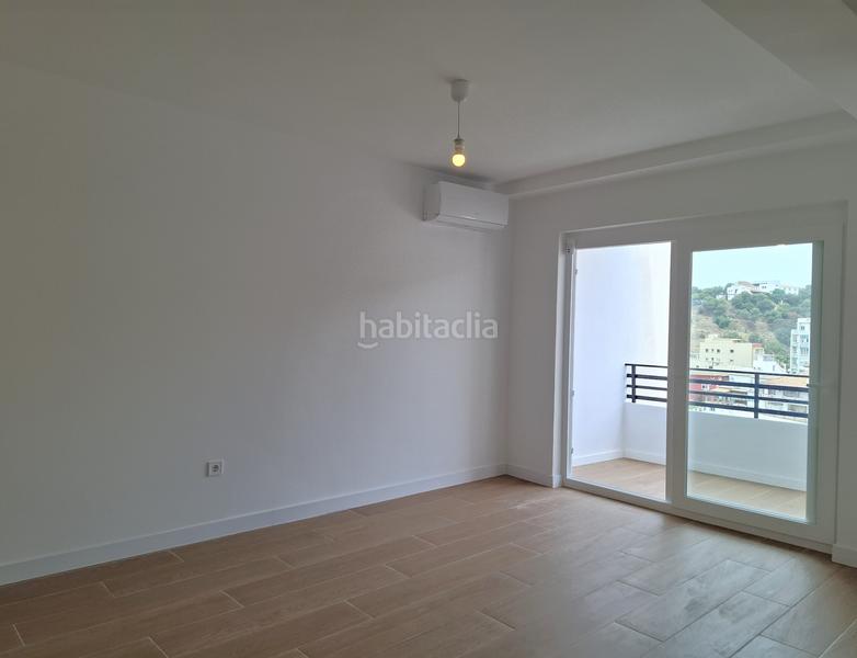 Foto d6129534-1a8d-4062-8b40-f7e19efd1f24. Piso en Gibralfaro Málaga