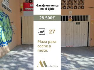 Aparcament cotxe a El Ejido