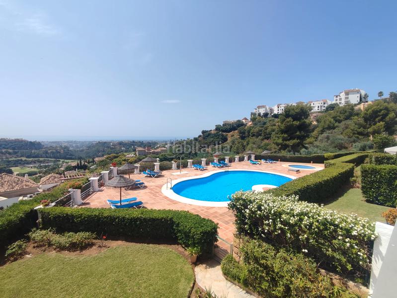 Foto c23c82fb-132c-4e3a-83b5-e85e5c2d777a. Pis amb calefacció aparcament piscina a los arqueros - puerto del almendro Benahavís
