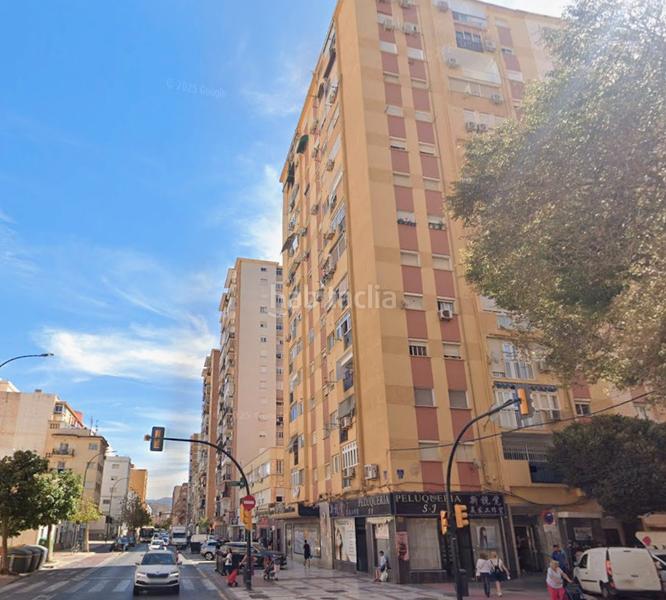 Foto 9665c46e-5b7a-4202-91a2-063f2edb0093. Piso en calle goya 6 en Parque Ayala - Jardín de la Abadía - Huelín Málaga