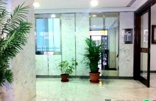 Etagenwohnung  Noblejas. Centrico piso a reformar en pasaje noblejas