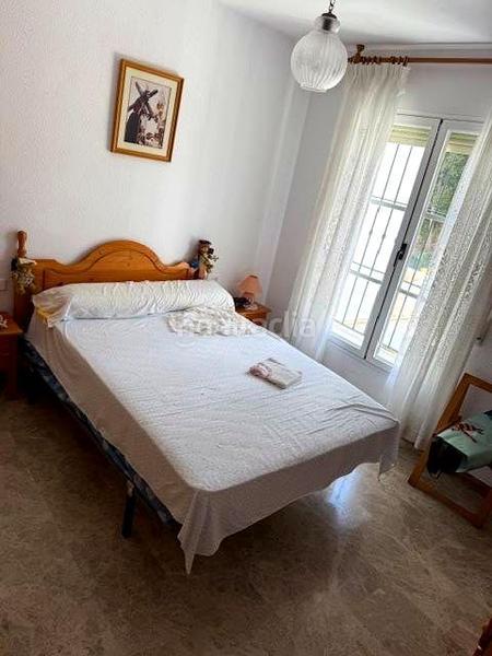 Foto 7362504d-d20c-48f0-90f9-b7b1675af143. Casa adosada costas ideal adosado para vivir junto al mar. en Chilches