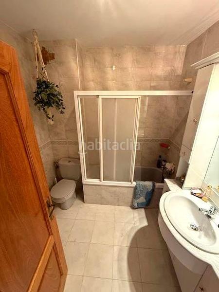 Foto bfe4139c-bfe0-4fb4-84c8-7dd4c3a776c4. Casa adosada costas ideal adosado para vivir junto al mar. en Chilches