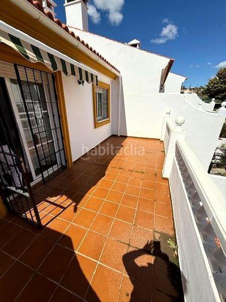 Foto d645d8d1-cec1-4d68-b3fc-0ea6e4628922. Casa adosada costas ideal adosado para vivir junto al mar. en Chilches