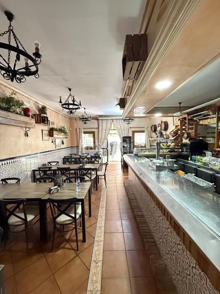 Foto 132986c0-a8ec-45cc-93aa-6445cb32da33. Locale commerciale in El Consul - Ciudad Universitaria - El Romeral Málaga